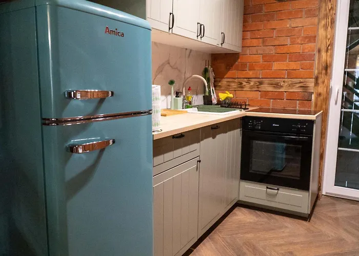 Domek/green House بيت للعطل Zalakowo